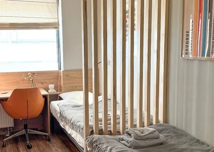 A3 - Queen Double Room - Warsaw City Haven - Two Shared Bathrooms